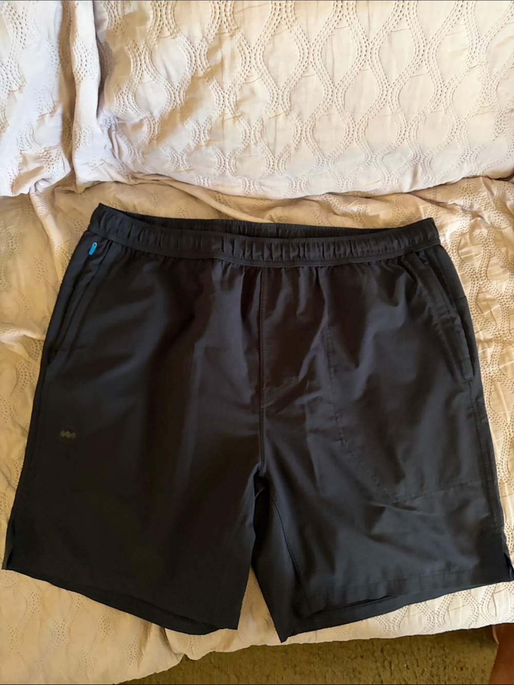 Janji Men’s 7” Transit Short. L